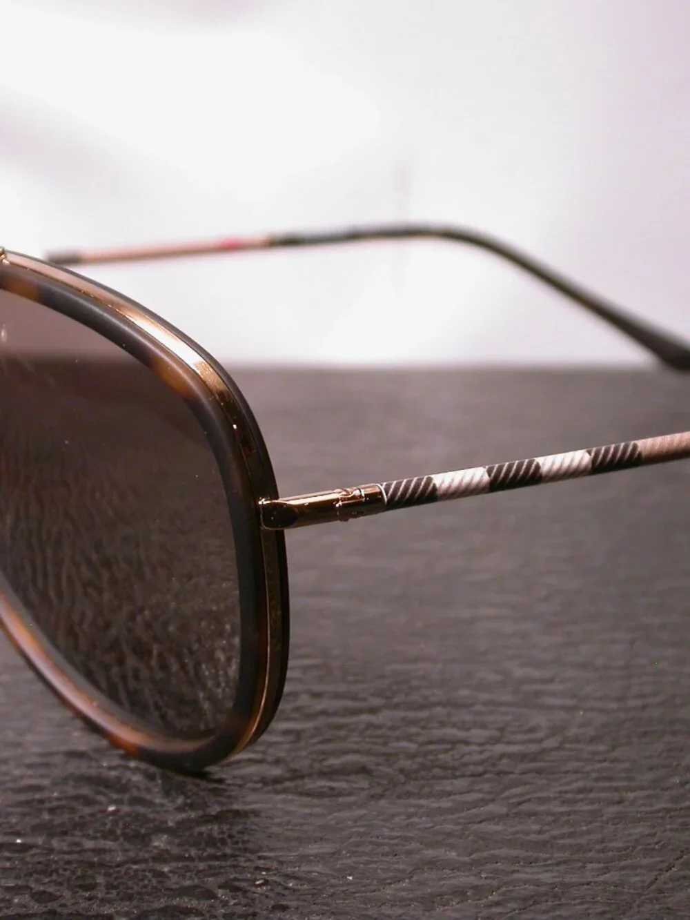 Burberry Tortoise Plaid Aviator Shades Sunglasses Made in Italy